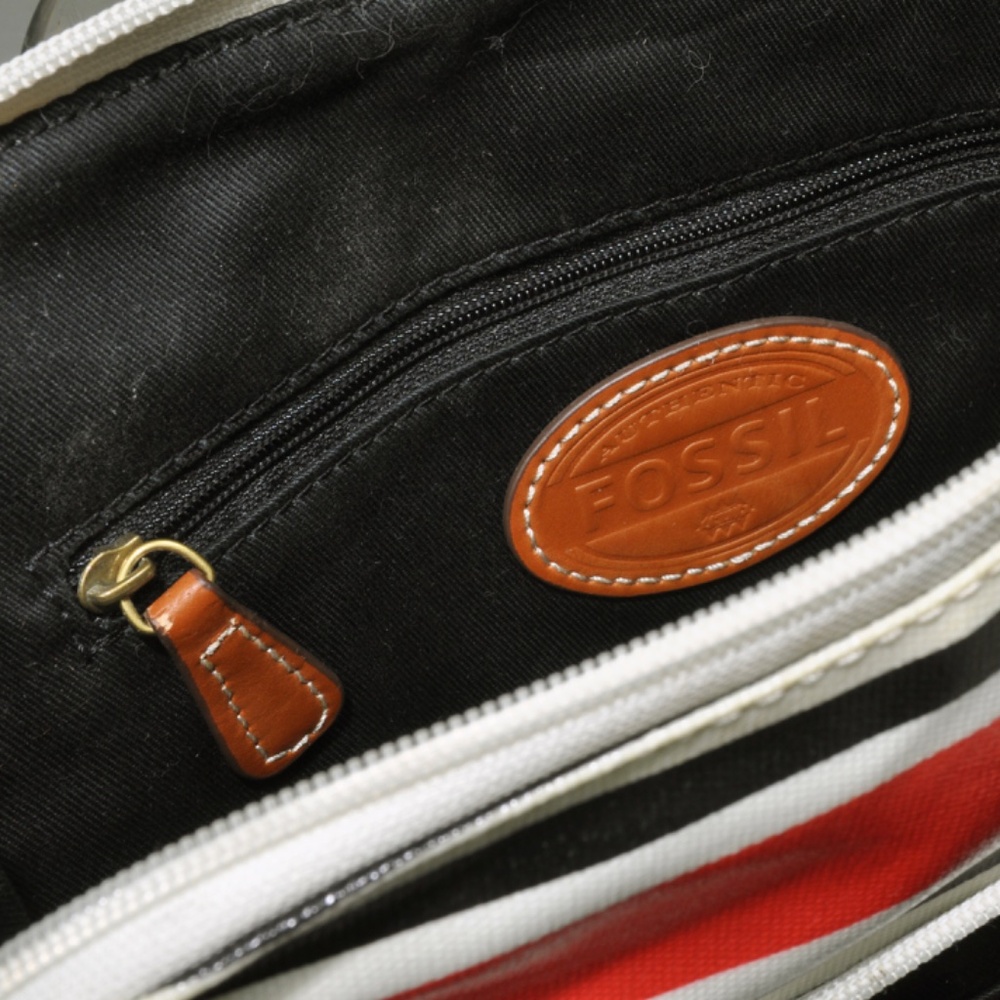 FOSSIL, STRIPED PVC CROSSBODY BAG - Picture 8 of 9